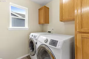 3226 NE 81st Ave, Portland, OR 97213 - Photo 5