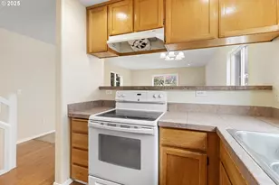 3226 NE 81st Ave, Portland, OR 97213 - Photo 9