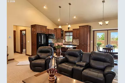 10301 Leonard Ln, Island City, OR 97850 - Photo 9
