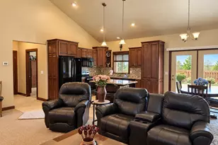 10301 Leonard Ln, Island City, OR 97850 - Photo 9