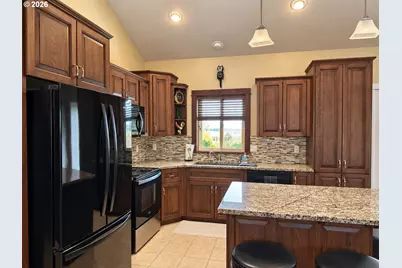 10301 Leonard Ln, Island City, OR 97850 - Photo 11