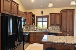10301 Leonard Ln, Island City, OR 97850 - Photo 11