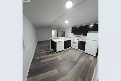 316 W 2nd #8, Onalaska, WA 98570 - Photo 3