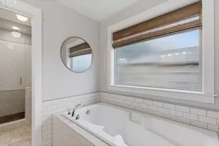 1561 NE Prescott St, Portland, OR 97211 - Photo 29