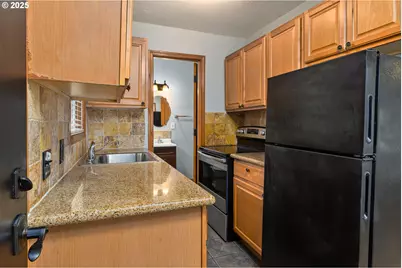 114 S John Adams St, Oregon City, OR 97045 - Photo 9