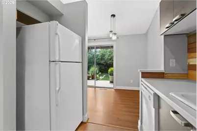 6837 NE Claremont Ave, Portland, OR 97211 - Photo 11
