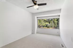 6837 NE Claremont Ave, Portland, OR 97211 - Photo 19