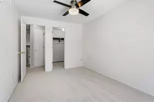 6837 NE Claremont Ave, Portland, OR 97211 - Photo 17