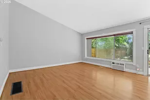 6837 NE Claremont Ave, Portland, OR 97211 - Photo 3