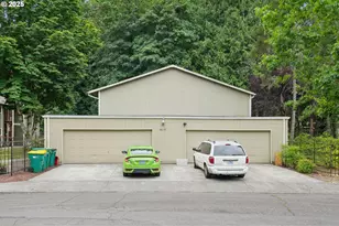 6610 SW Terri Ct, Portland, OR 97225 - Photo 3