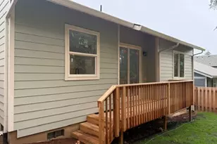 2240 NE 207th Pl, Fairview, OR 97024 - Photo 3