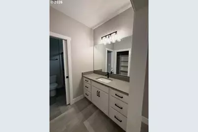 2240 NE 207th Pl, Fairview, OR 97024 - Photo 9