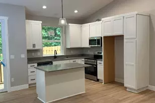 2240 NE 207th Pl, Fairview, OR 97024 - Photo 5