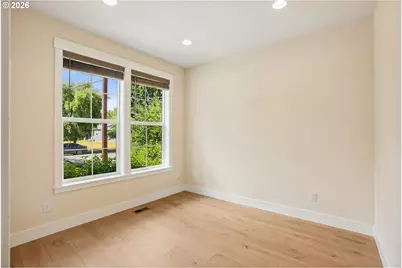 6517 SE Woodstock Blvd #A, Portland, OR 97206 - Photo 9