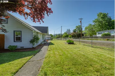 2205 Landers Ave, Roseburg, OR 97471 - Photo 29