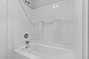 1831 NE 61st Ave, Portland, OR 97213 - Photo 27
