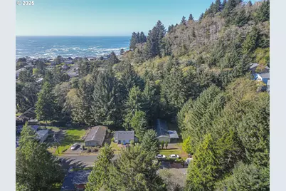 80 NE Keene Ave, Depoe Bay, OR 97341 - Photo 13