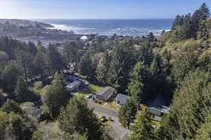 80 NE Keene Ave, Depoe Bay, OR 97341 - Photo 15