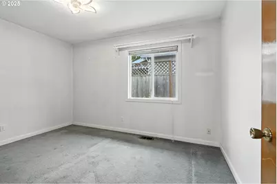 12130 SE Reedway St, Portland, OR 97266 - Photo 7