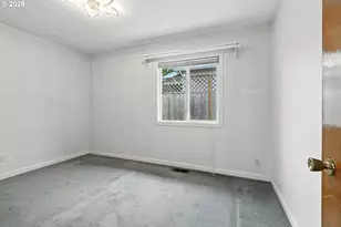 12130 SE Reedway St, Portland, OR 97266 - Photo 7