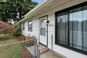 12130 SE Reedway St, Portland, OR 97266 - Photo 13