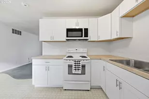 12130 SE Reedway St, Portland, OR 97266 - Photo 5