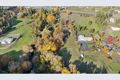 939 Buckhorn Rd, Roseburg, OR 97470 - Photo 31