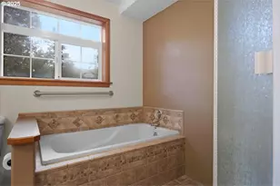 939 Buckhorn Rd, Roseburg, OR 97470 - Photo 15