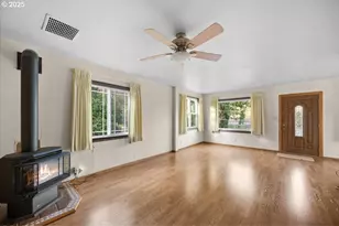 939 Buckhorn Rd, Roseburg, OR 97470 - Photo 3