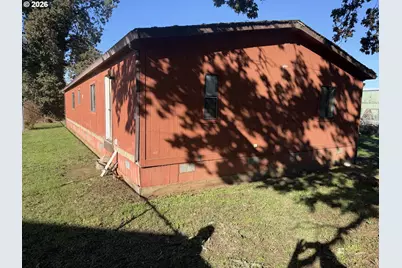 1901 Kalmia St, Sweet Home, OR 97386 - Photo 9