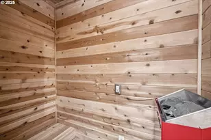 9631 SE Clatsop St, Portland, OR 97266 - Photo 31