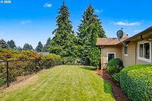 2451 SW Maplewood Dr, Dallas, OR 97338 - Photo 7