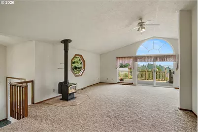 2451 SW Maplewood Dr, Dallas, OR 97338 - Photo 9