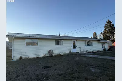 260 N 13th Ave, Elgin, OR 97827 - Photo 1