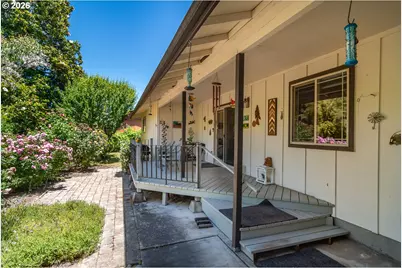890 W Hickory St, Roseburg, OR 97471 - Photo 31