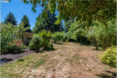890 W Hickory St, Roseburg, OR 97471 - Photo 37