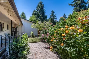 890 W Hickory St, Roseburg, OR 97471 - Photo 33