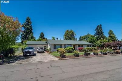 890 W Hickory St, Roseburg, OR 97471 - Photo 47