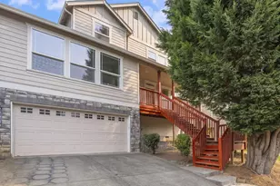 21754 NE Couch Ct, Gresham, OR 97030 - Photo 1
