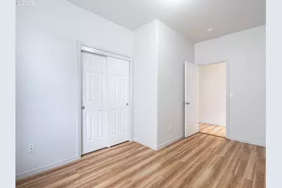 21754 NE Couch Ct, Gresham, OR 97030 - Photo 15