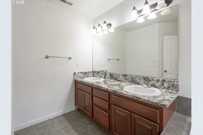 21754 NE Couch Ct, Gresham, OR 97030 - Photo 19