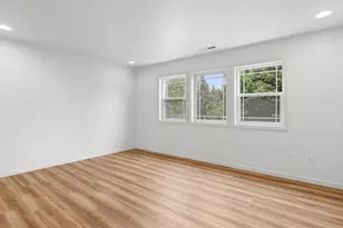 21754 NE Couch Ct, Gresham, OR 97030 - Photo 17