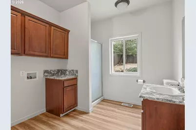 21754 NE Couch Ct, Gresham, OR 97030 - Photo 13