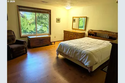 5440 J St, Springfield, OR 97478 - Photo 7