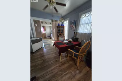 1908 1906 1/2 Adams Ave, La Grande, OR 97850 - Photo 11
