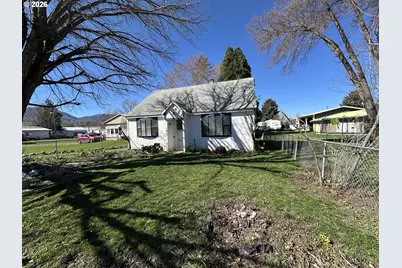 421 Cottonwood, Mount Vernon, OR 97865 - Photo 1