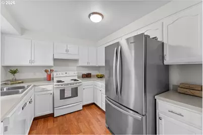 963 NW 2nd Ave, Hillsboro, OR 97124 - Photo 13