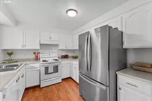 963 NW 2nd Ave, Hillsboro, OR 97124 - Photo 13