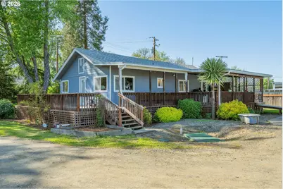 301 Winery Ln, Roseburg, OR 97471 - Photo 1