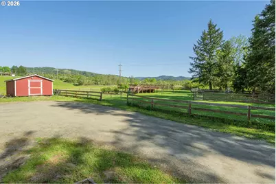 301 Winery Ln, Roseburg, OR 97471 - Photo 37